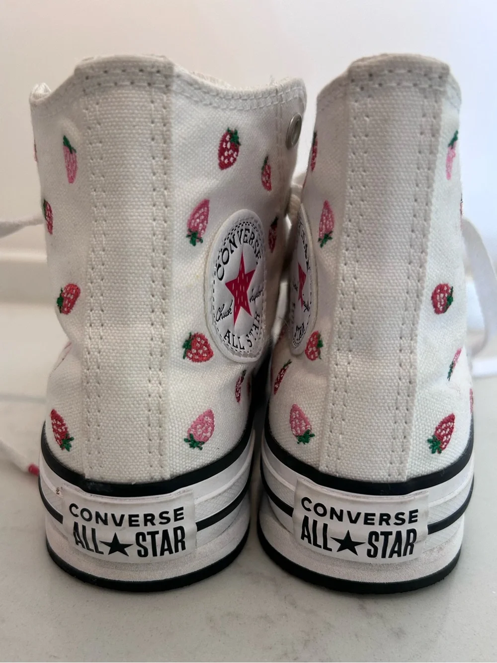 CONVERSE CHUCK TAYLOR LIFT STRAWBERRY HIGH-TOP SNEAKERS, Like New, Size 13Y